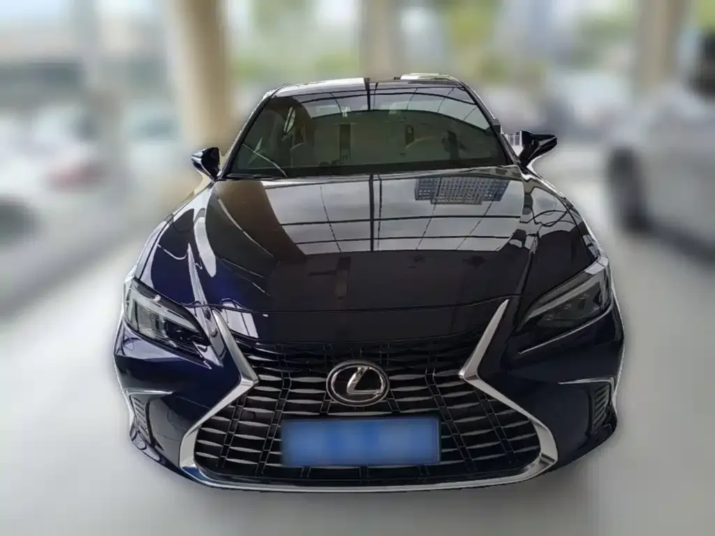 Lexus ES — фото 10