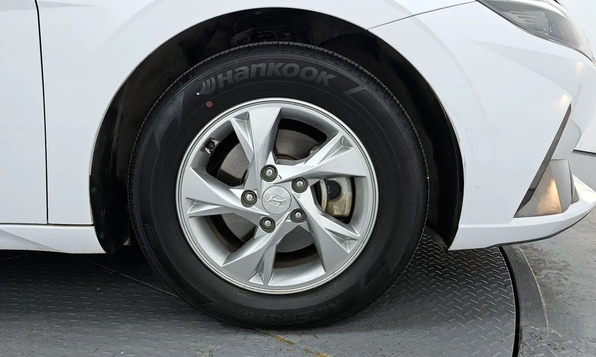 Hyundai AVANTE — фото 2