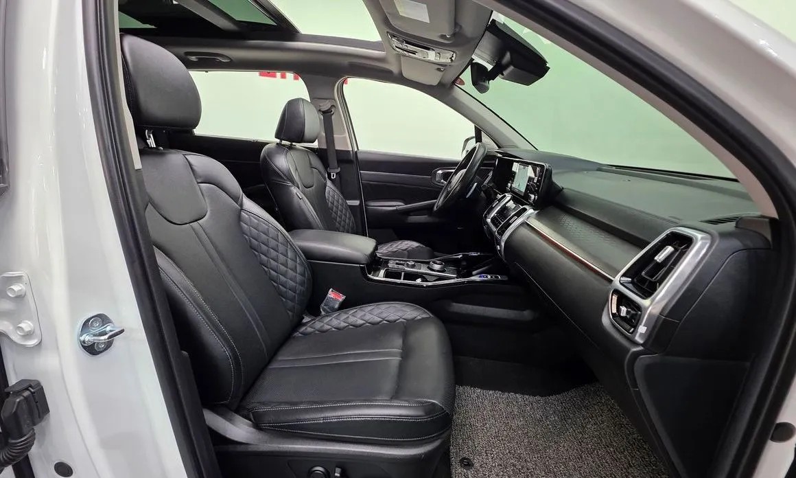 Kia Sorento — фото 8