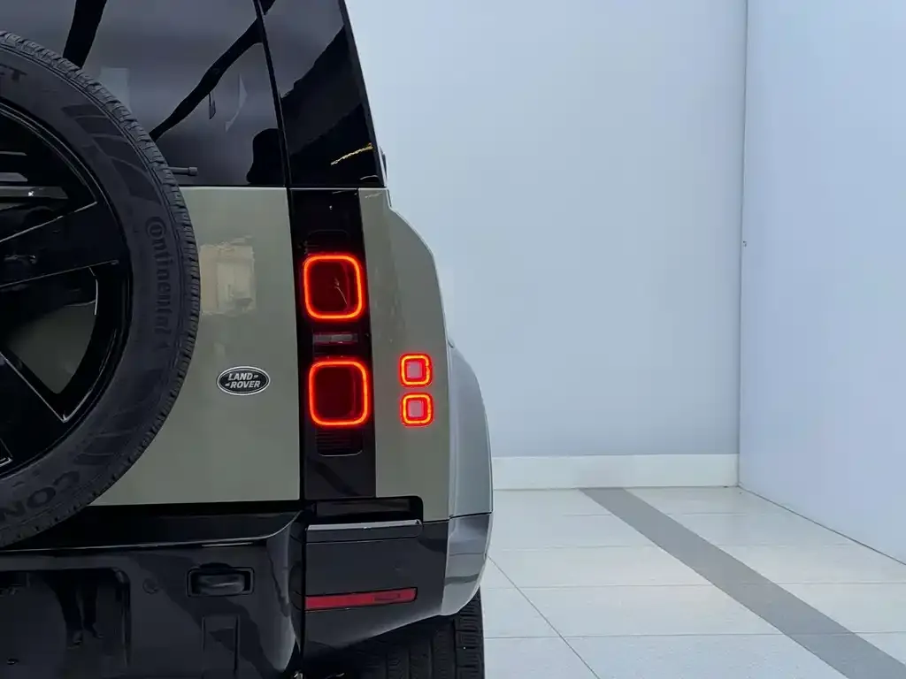 Land Rover Defender — фото 3