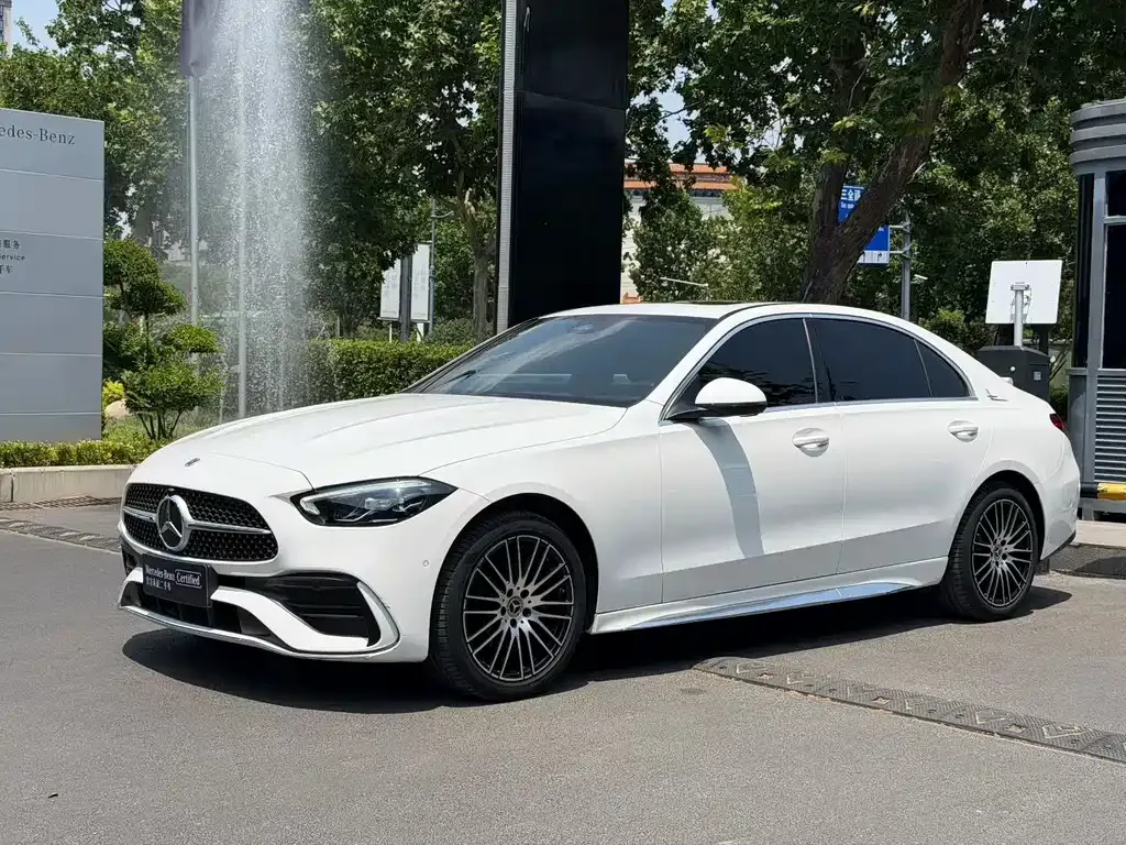 Mercedes-Benz C-Class — фото 1
