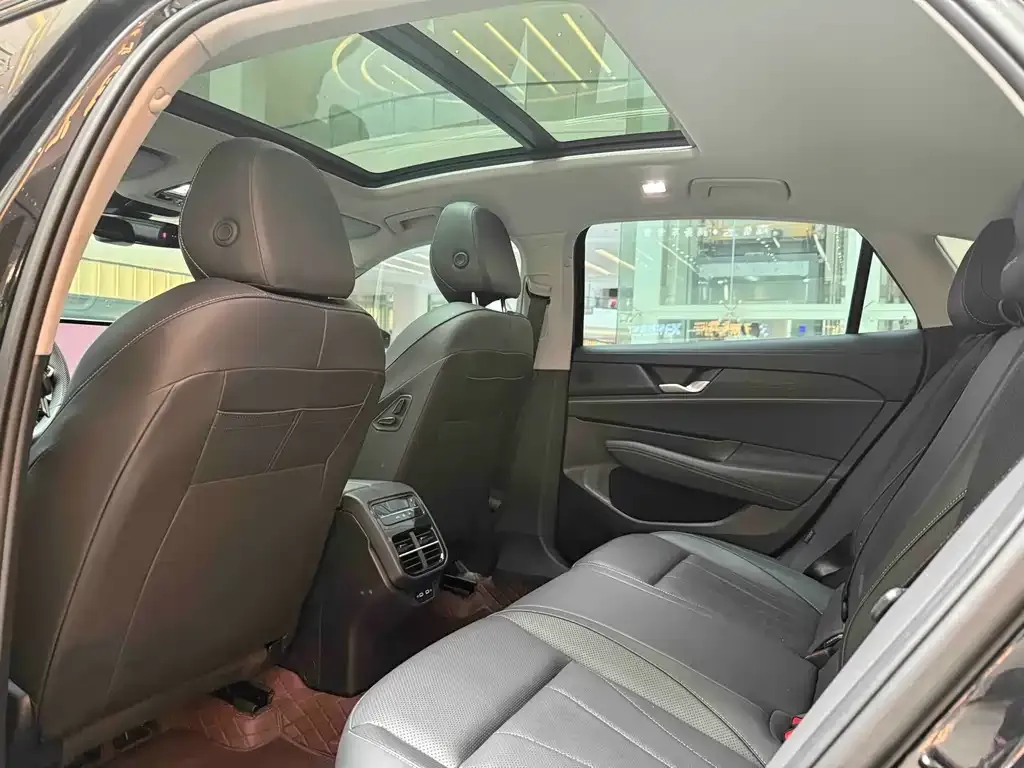 Volkswagen Passat — фото 3