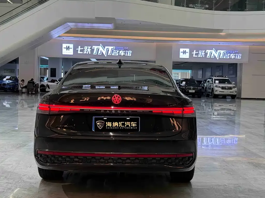 Volkswagen Passat — фото 7