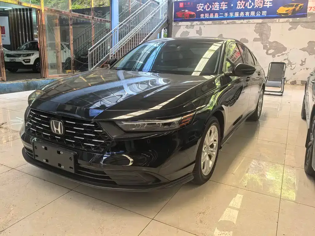Honda Accord — фото 1