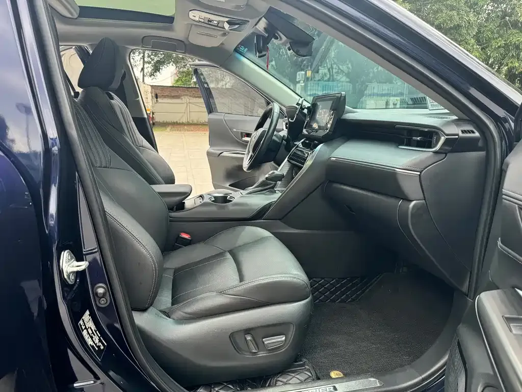 Toyota Harrier — фото 5