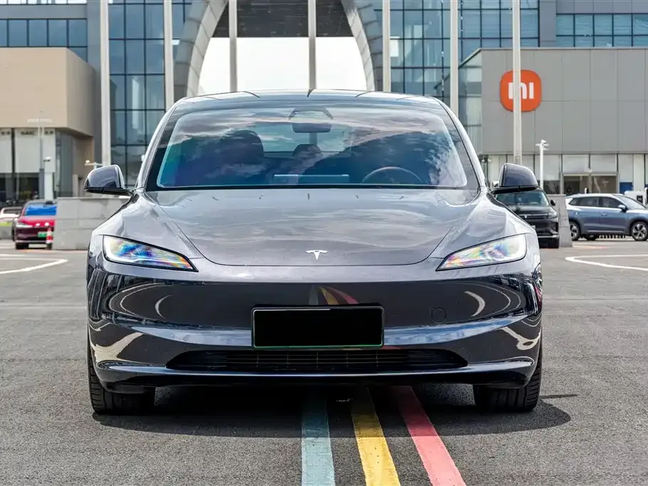 Tesla Model 3 — фото 5