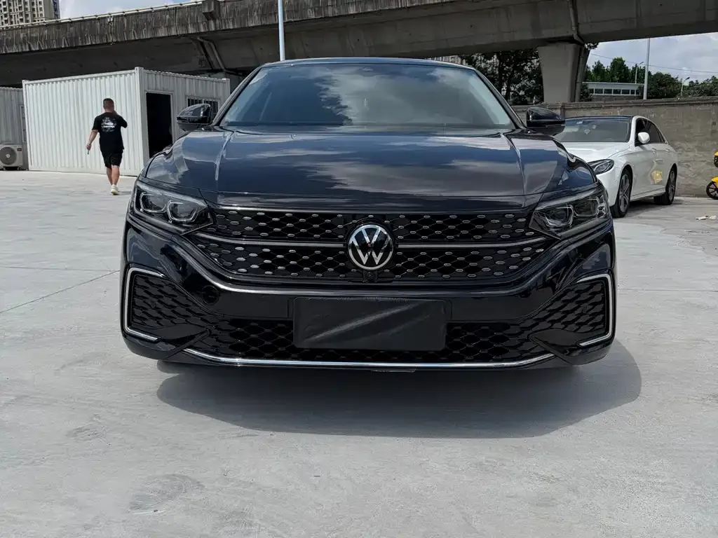 Volkswagen Passat — фото 5