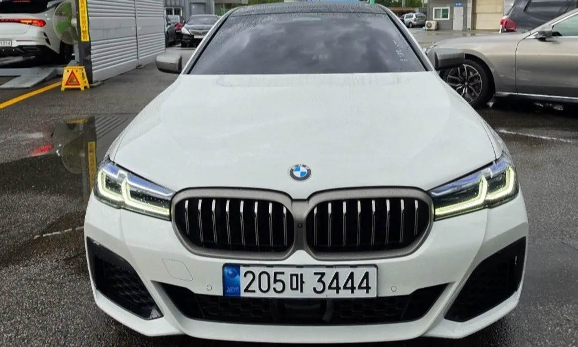 BMW 5-Series — фото 1