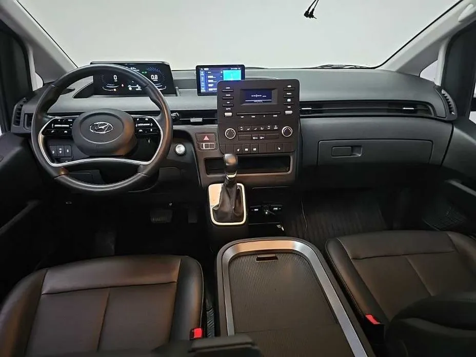 Hyundai Staria — фото 2