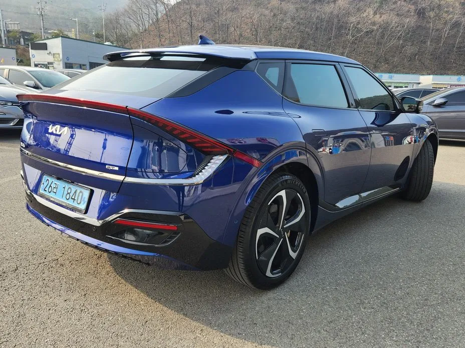 Kia EV6 — фото 9