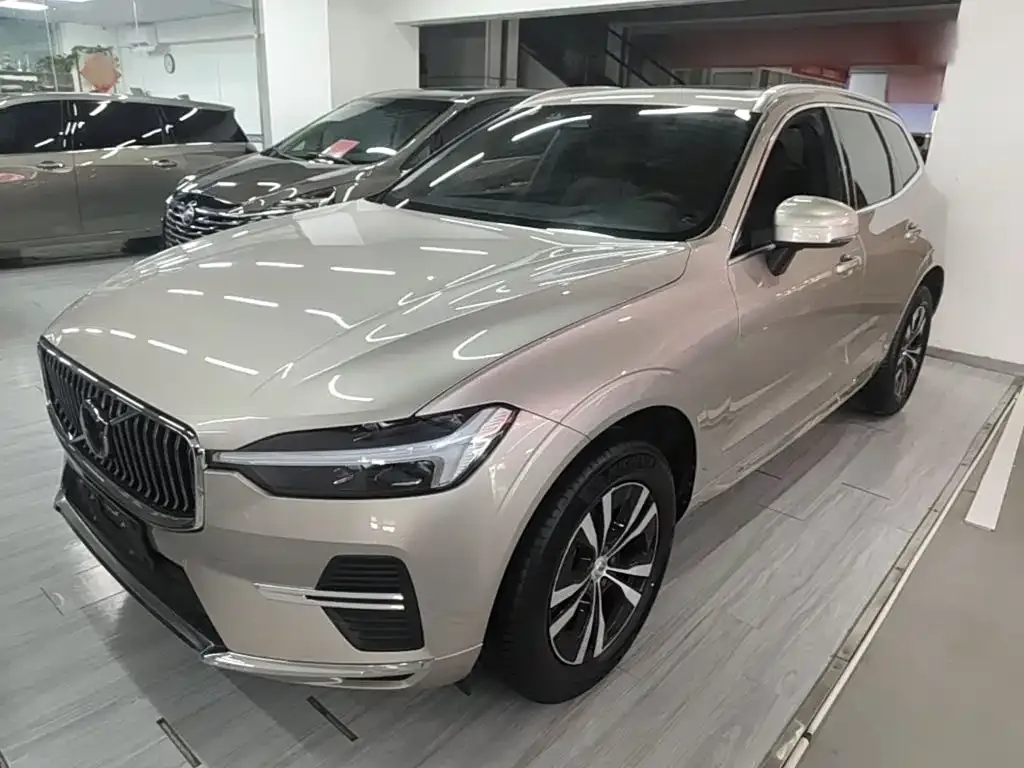 Volvo XC60 — фото 4