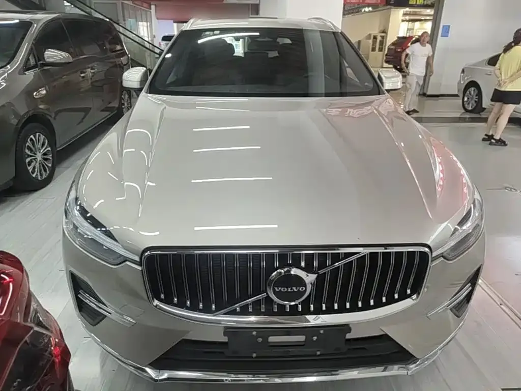 Volvo XC60 — фото 3