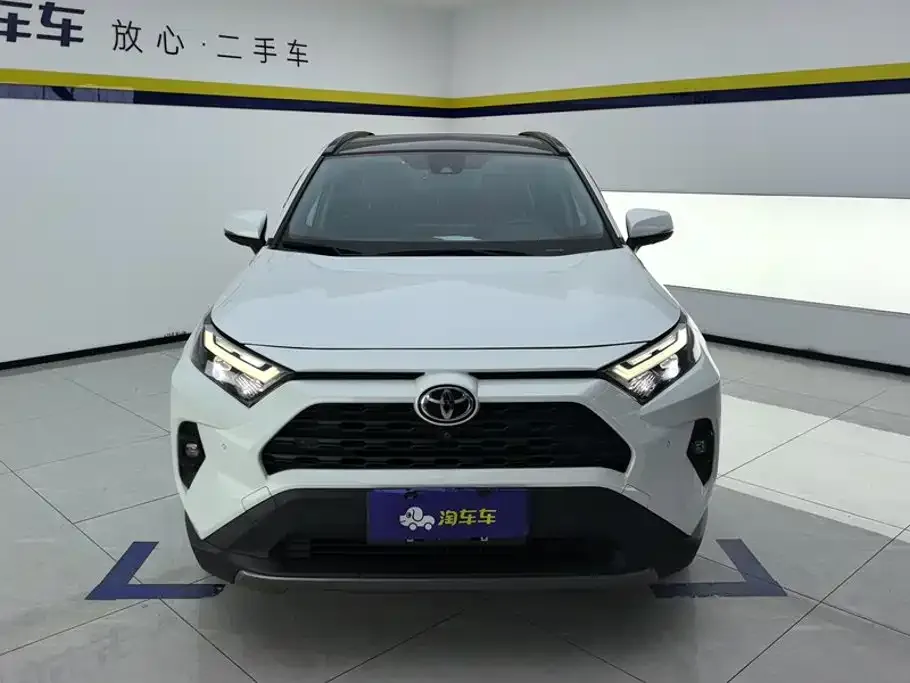 Toyota RAV4 — фото 7