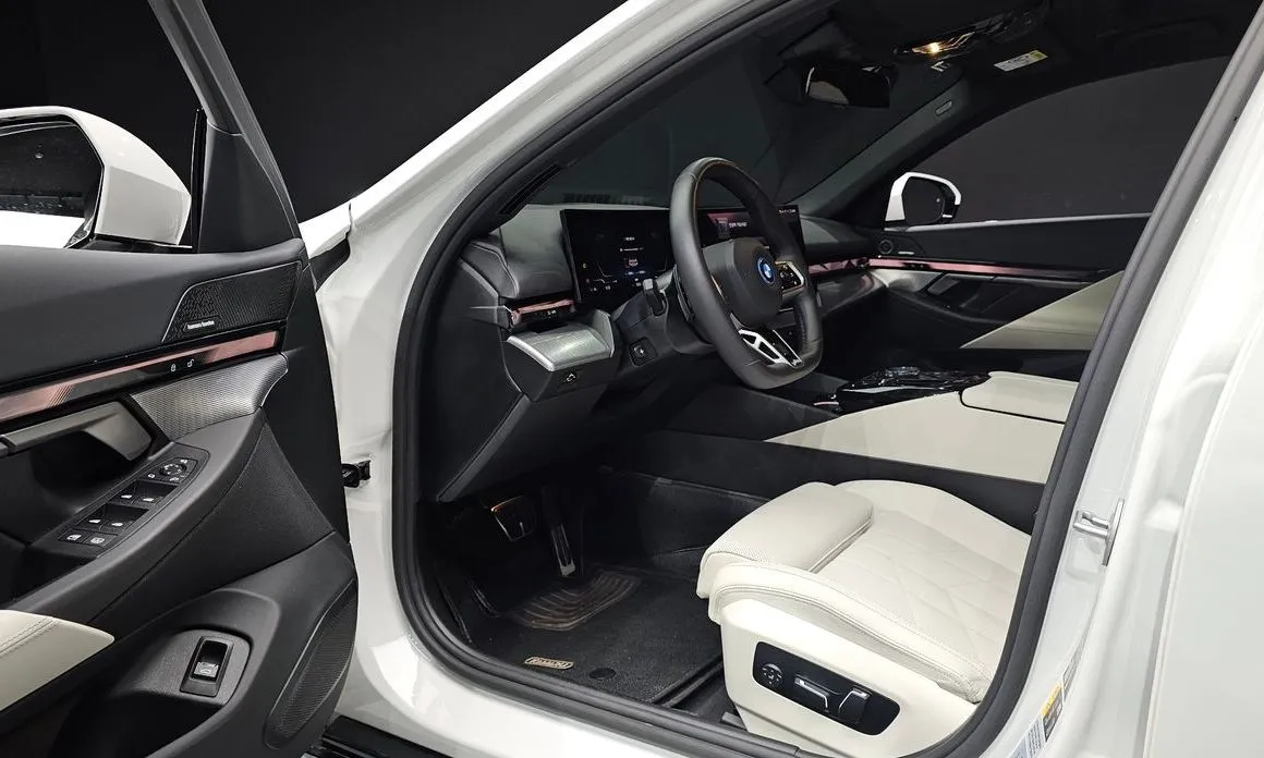 BMW i5 — фото 5