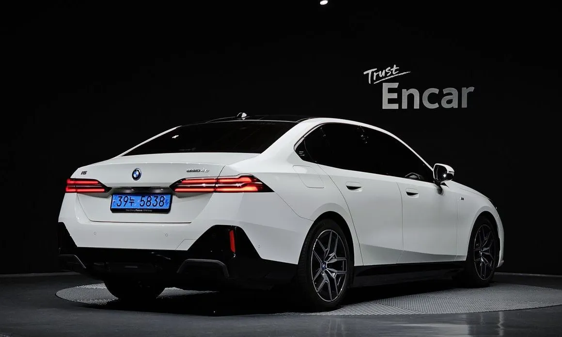 BMW i5 — фото 4
