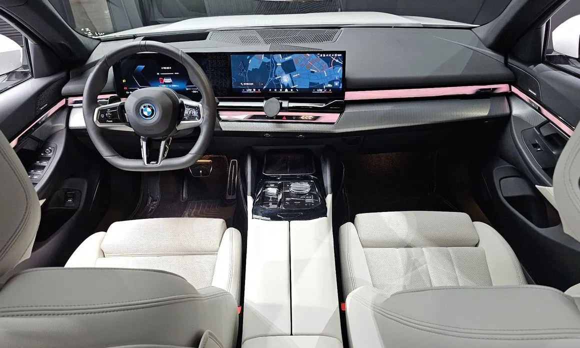 BMW i5 — фото 8