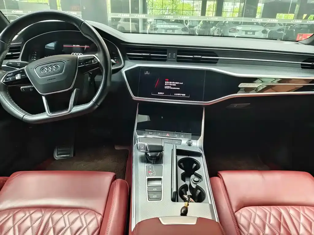 Audi A7L — фото 10
