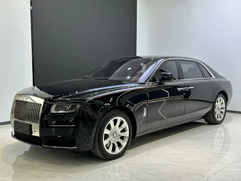 Rolls-Royce Ghost — фото 1