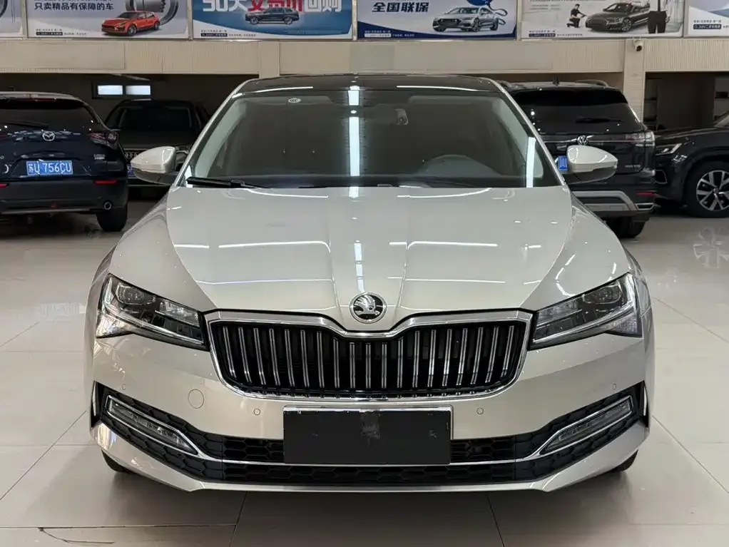 Skoda Superb — фото 6