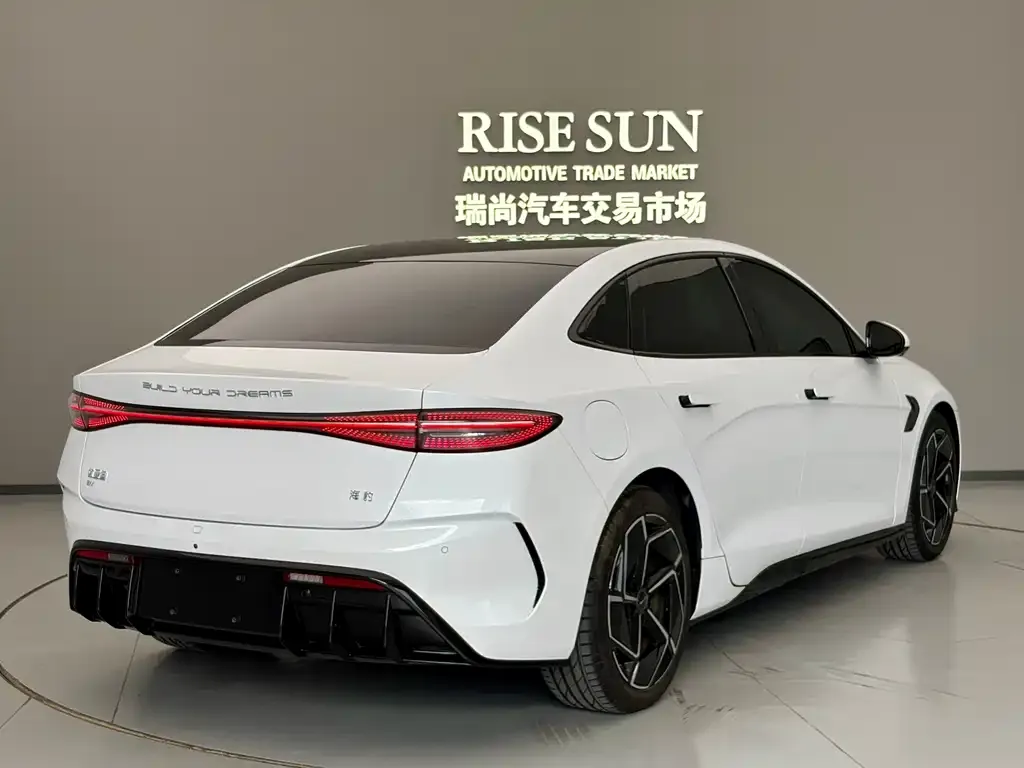 BYD Seal — фото 10