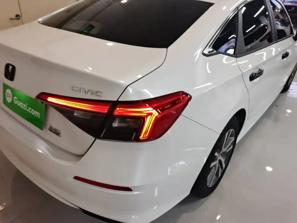 Honda Civic — фото 3