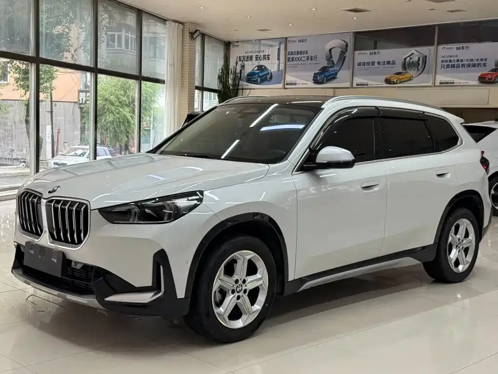 BMW X1 — фото 1