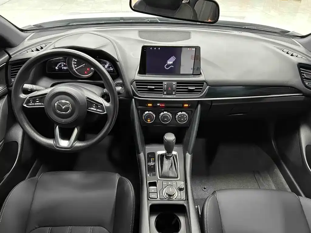Mazda CX-4 — фото 2