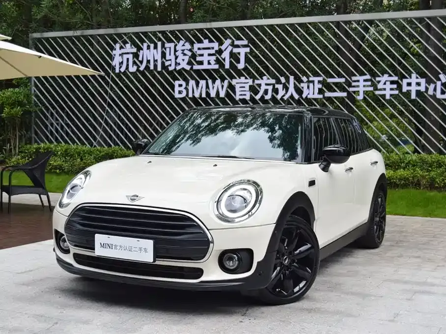 MINI Clubman — фото 1