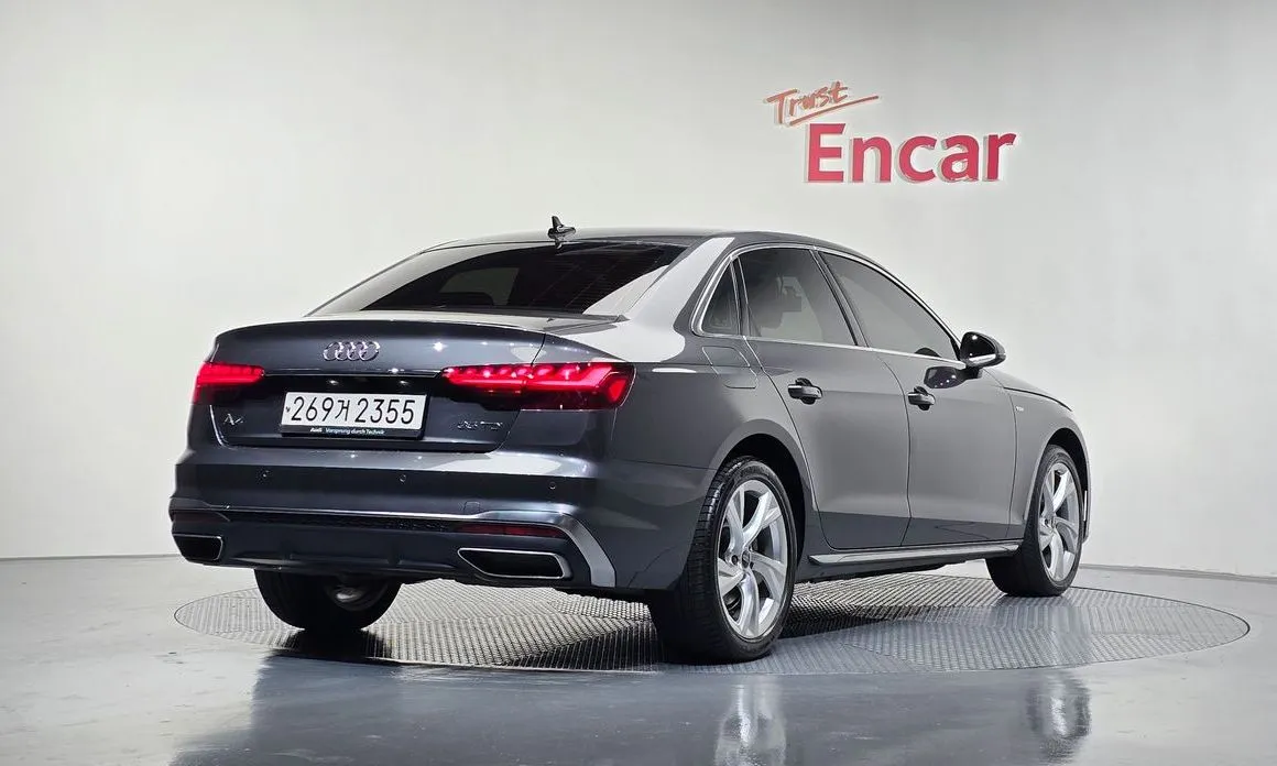 Audi A4 — фото 4