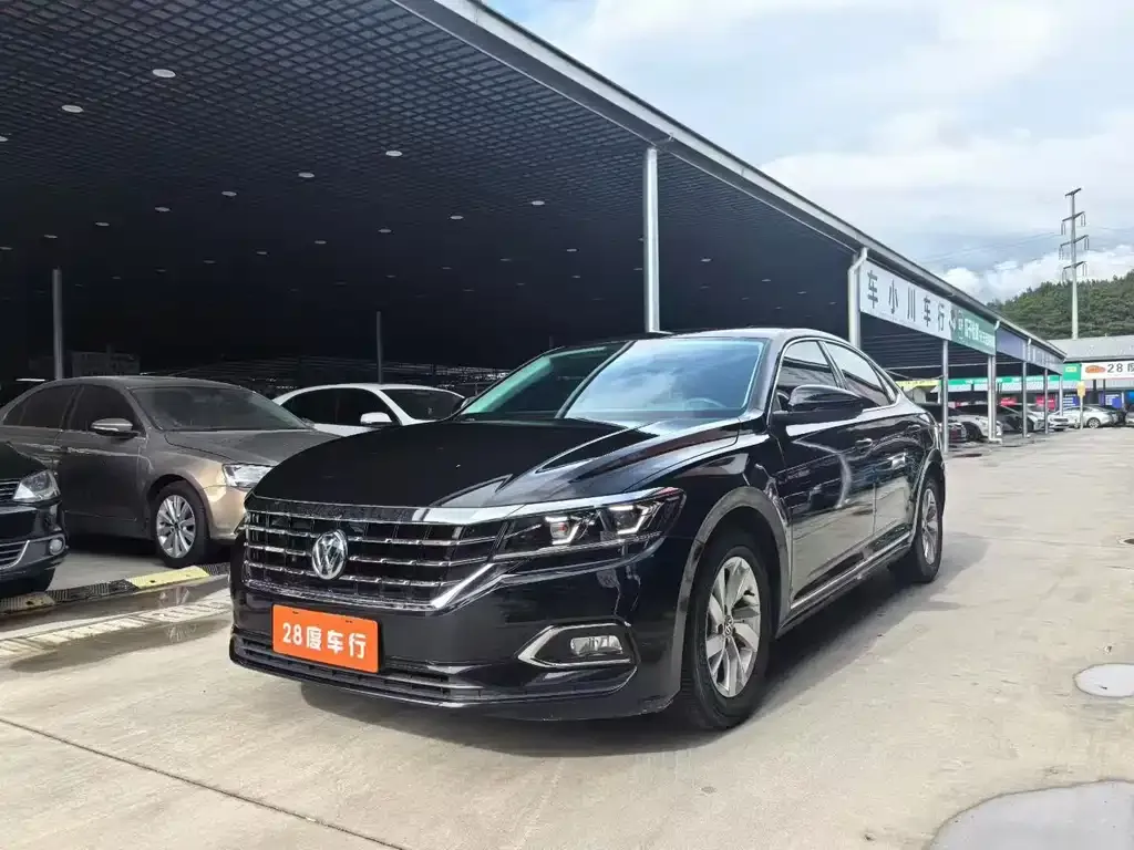 Volkswagen Passat — фото 1