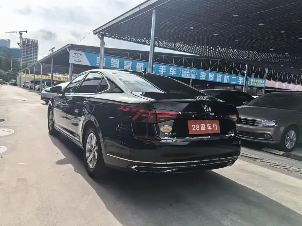 Volkswagen Passat — фото 4