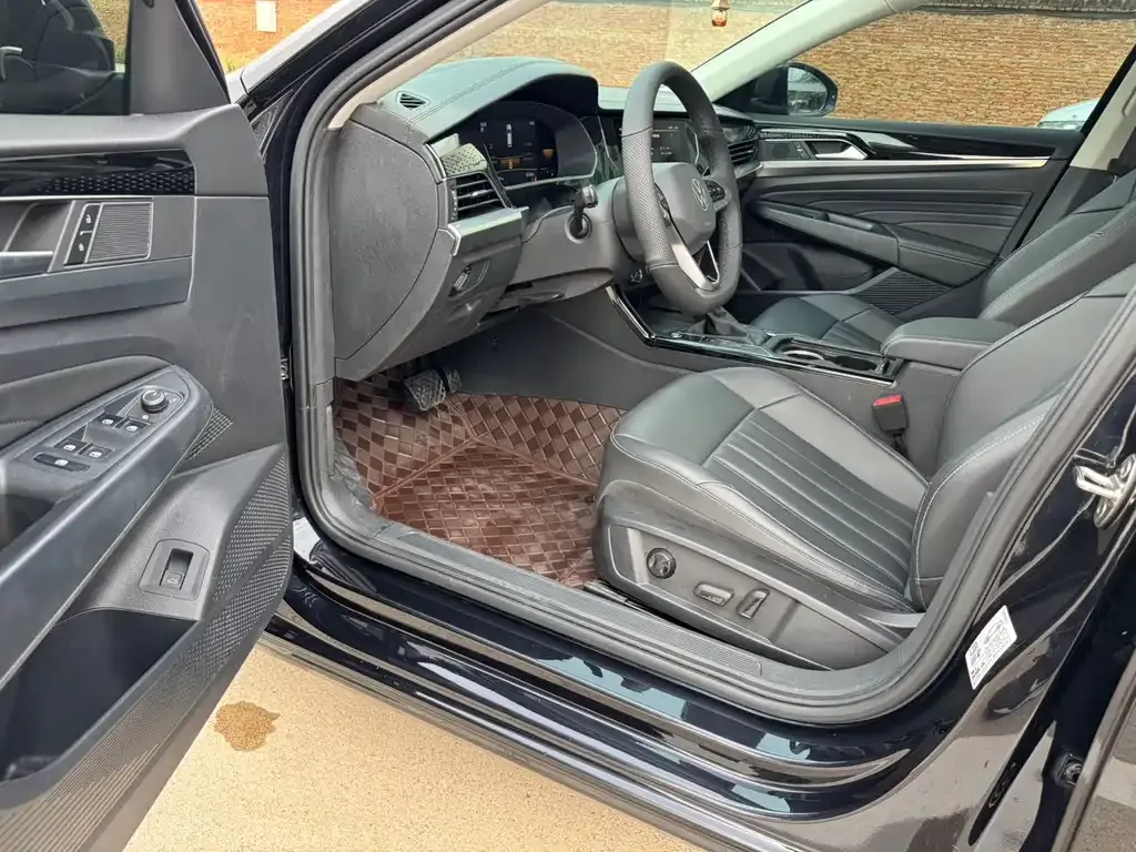 Volkswagen Passat — фото 10