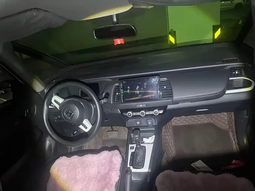 Honda Fit — фото 10