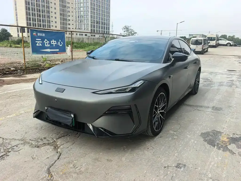 Geely Galaxy E8 — фото 1