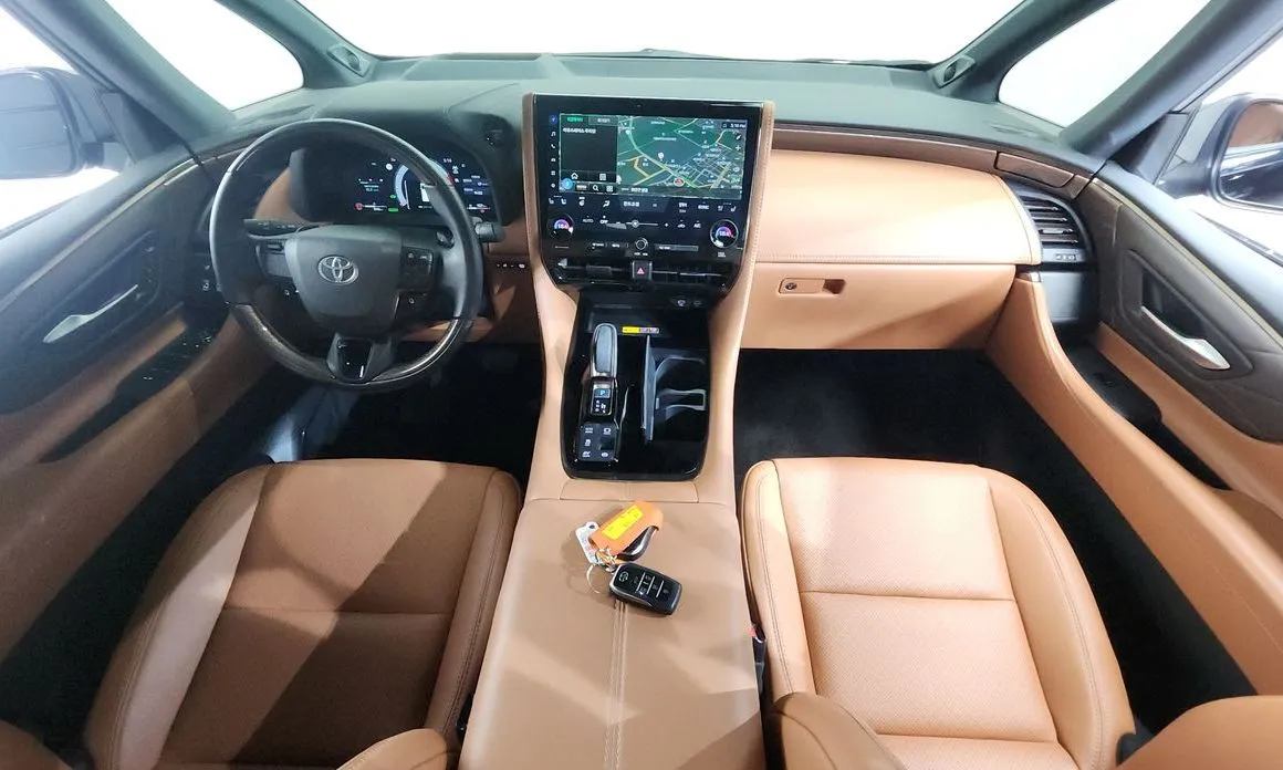 Toyota Alphard — фото 7