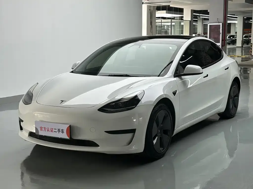 Tesla Model 3 — фото 4