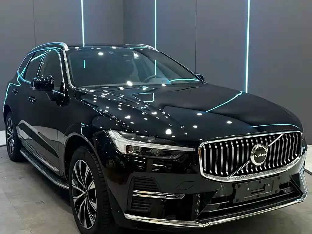 Volvo XC60 — фото 10