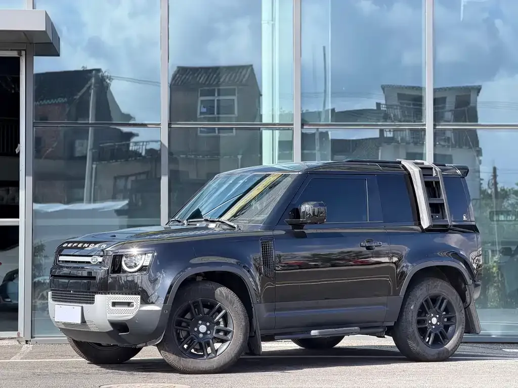 Land Rover Defender — фото 1