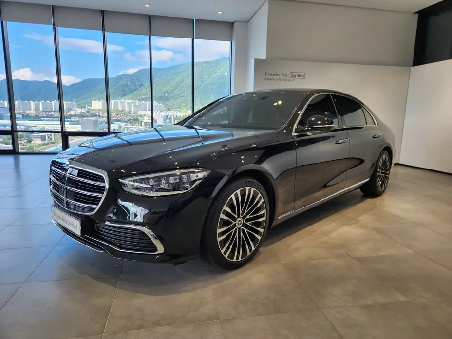 Mercedes-Benz S-Class — фото 1