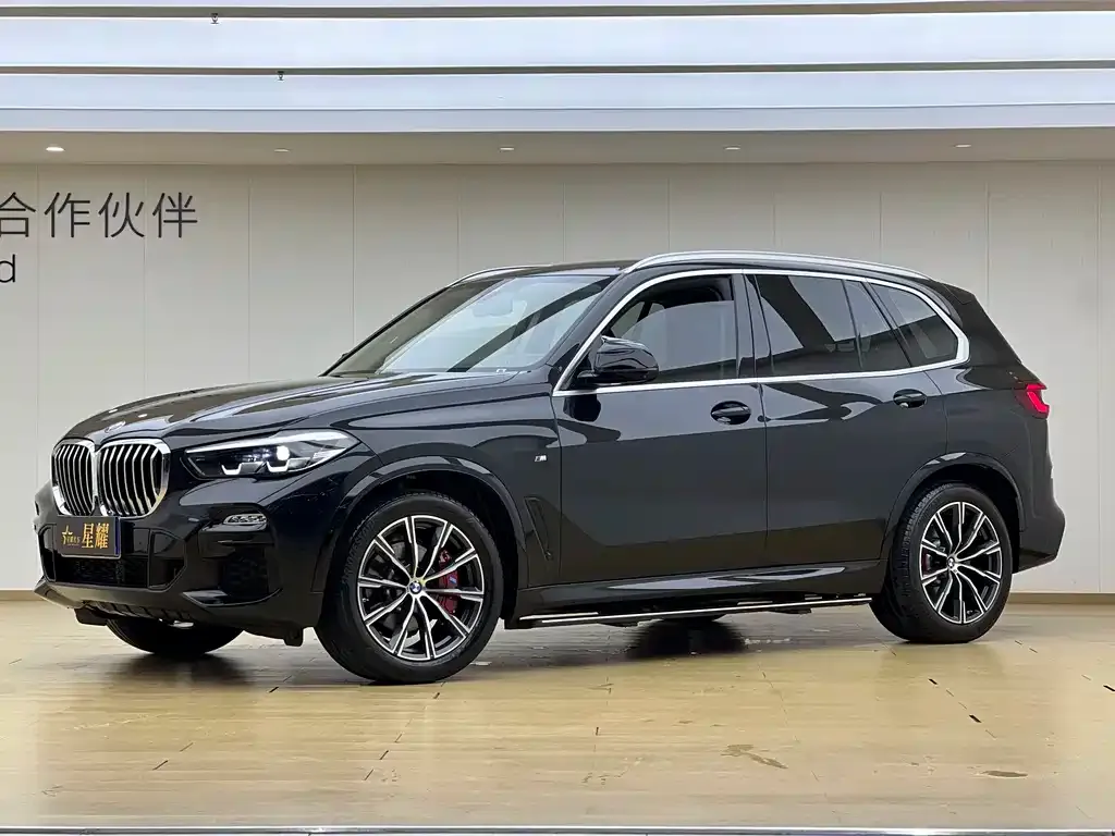 BMW X5 (Import) — фото 1
