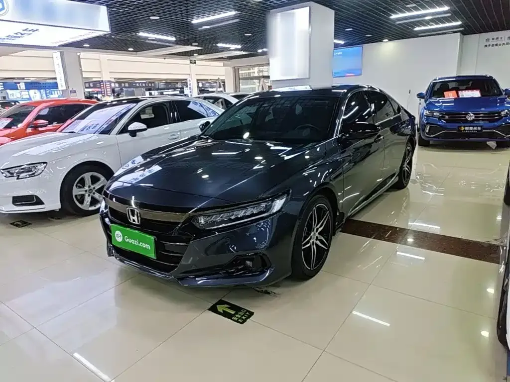 Honda Accord — фото 1