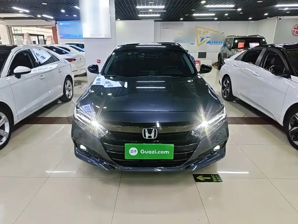 Honda Accord — фото 9