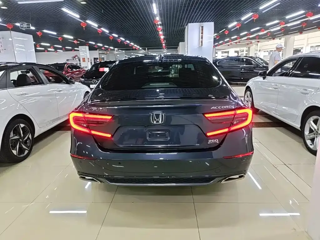 Honda Accord — фото 6