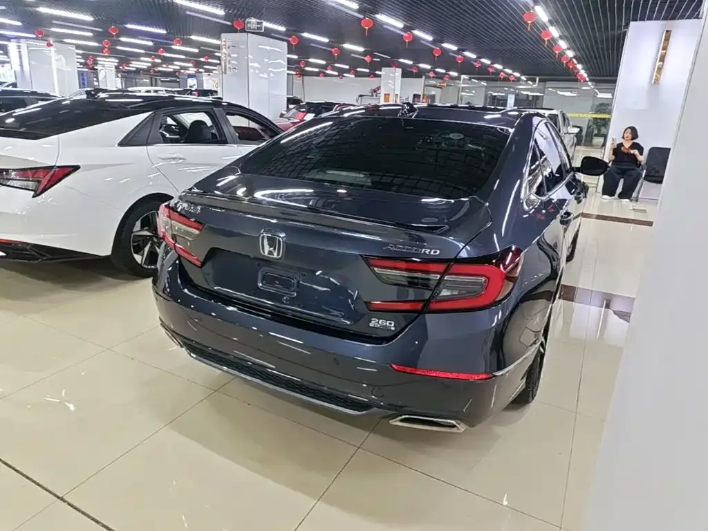 Honda Accord — фото 2