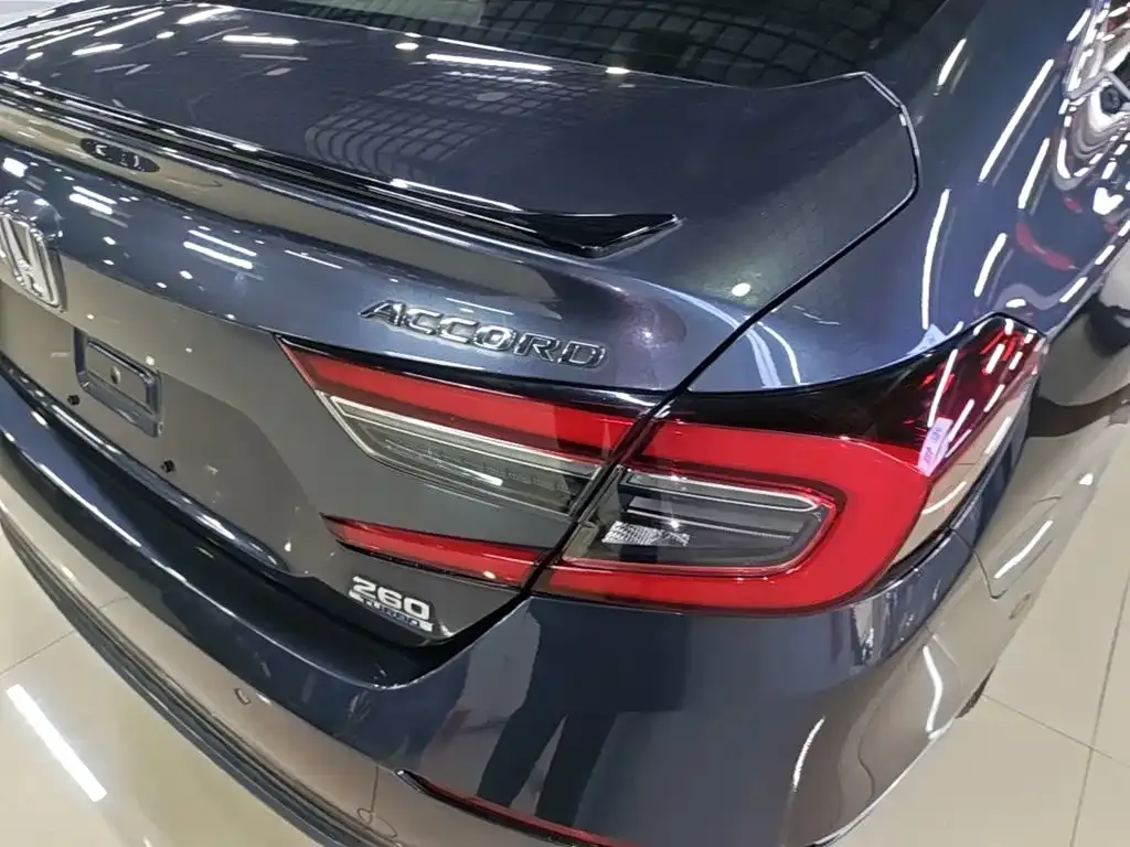 Honda Accord — фото 3