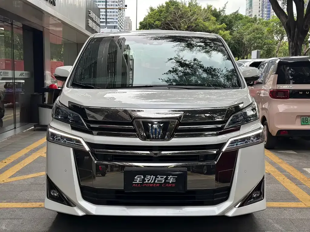 Toyota Vellfire — фото 9