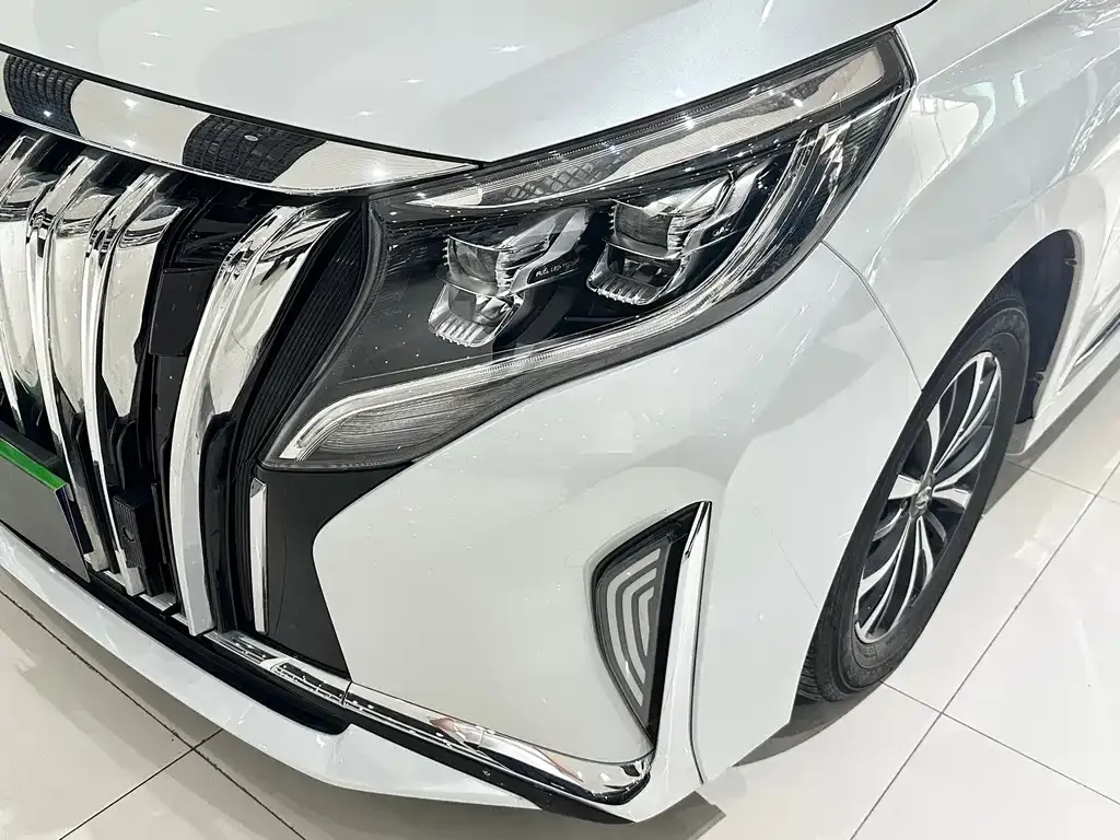 GAC Motor Trumpchi M8 — фото 7