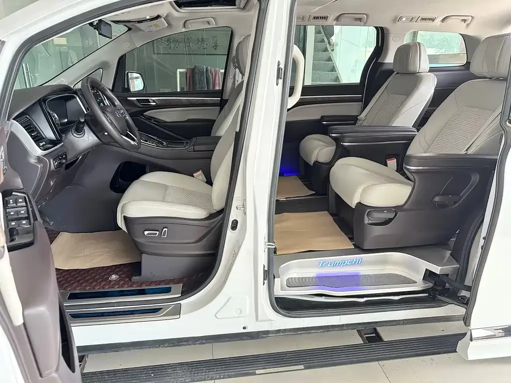 GAC Motor Trumpchi M8 — фото 6