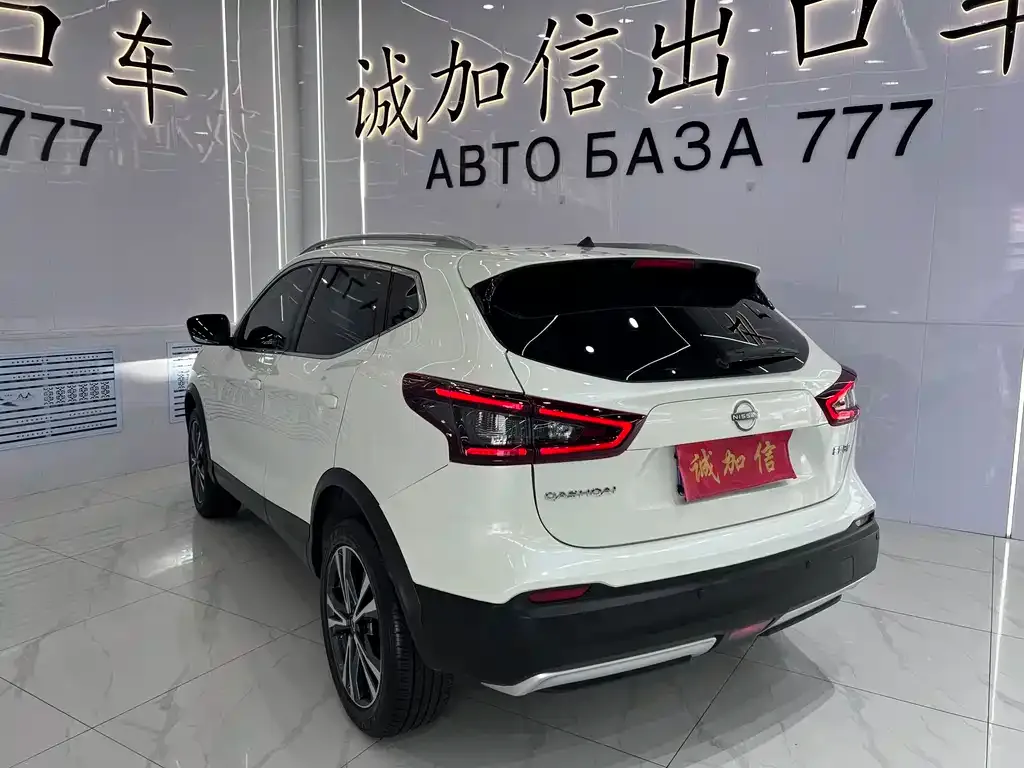 Nissan Qashqai — фото 2