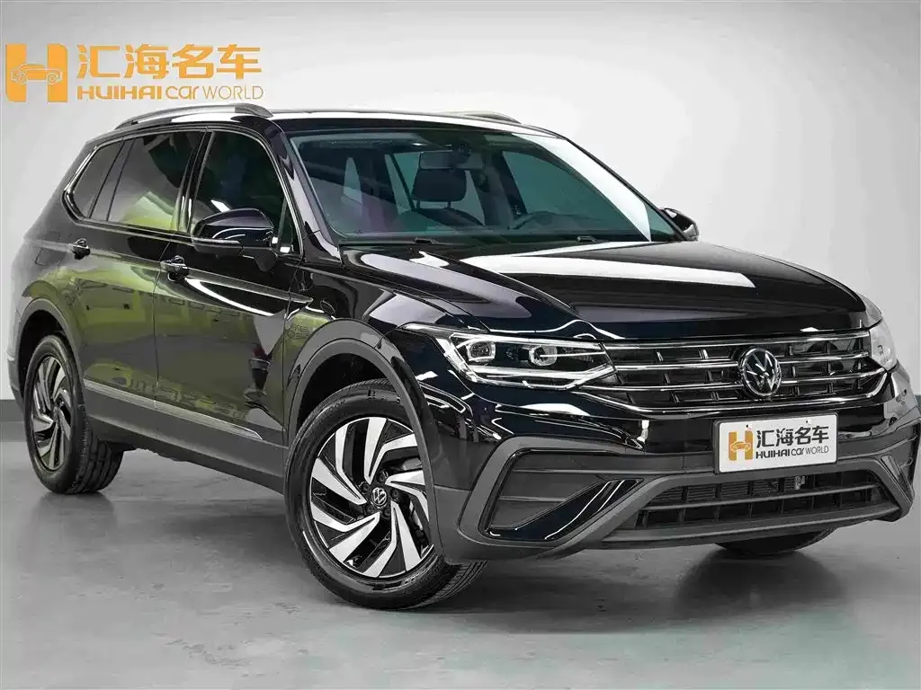 Volkswagen Tiguan L — фото 8